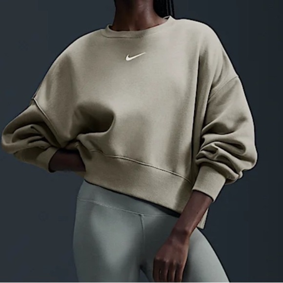 Nike Sportswear Cropped Fleece Crew-Neck Sweatshirt - Picture 1 of 7